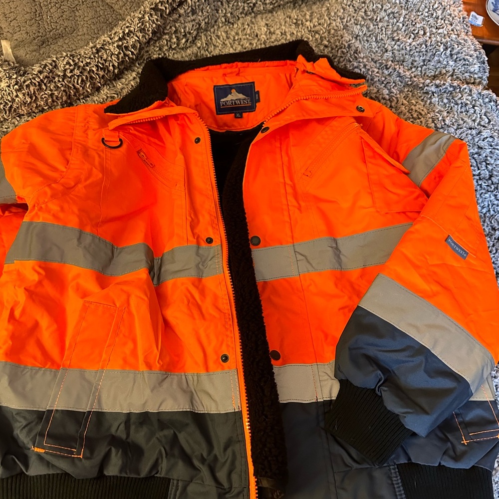 Portwest UC465 Hi-Vis Work Fur Lined Bomber Jacket